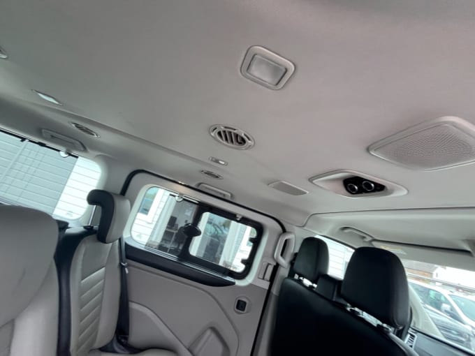 2025 Ford Tourneo Custom