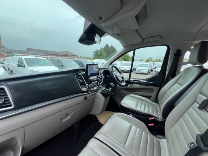 2025 Ford Tourneo Custom