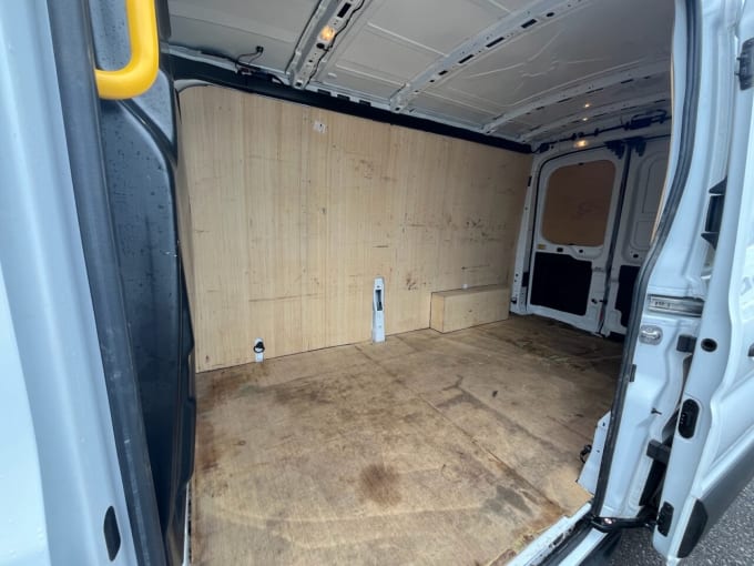 2025 Ford Transit