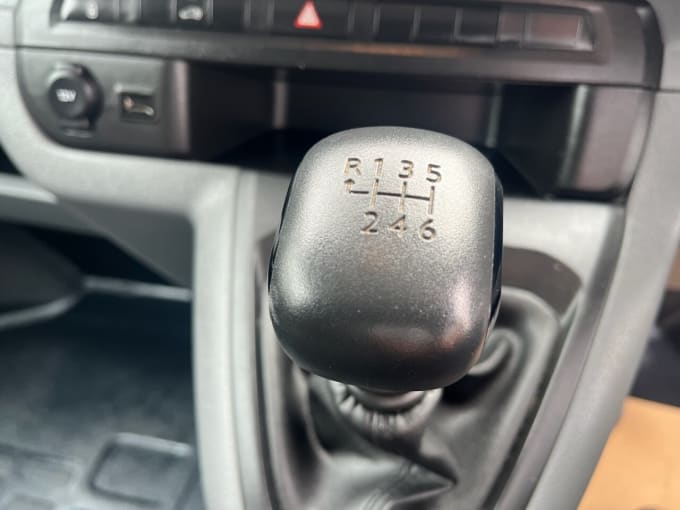 2025 Vauxhall Vivaro