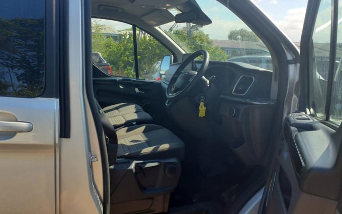 2025 Ford Tourneo Custom