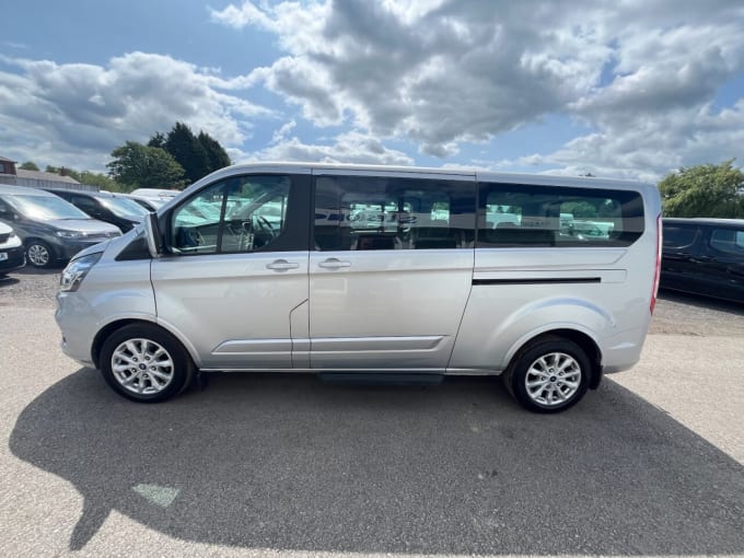 2025 Ford Tourneo Custom