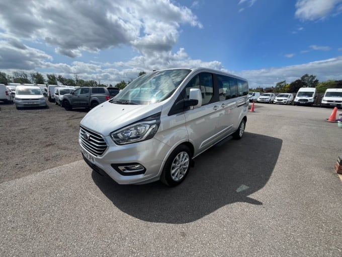 2025 Ford Tourneo Custom