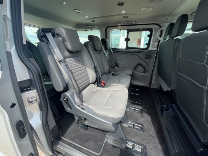 2025 Ford Tourneo Custom