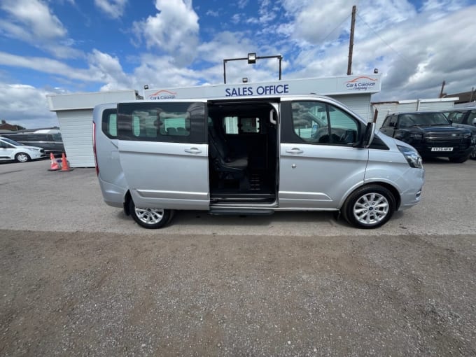 2025 Ford Tourneo Custom