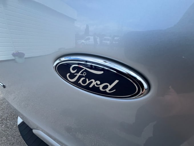 2025 Ford Tourneo Custom