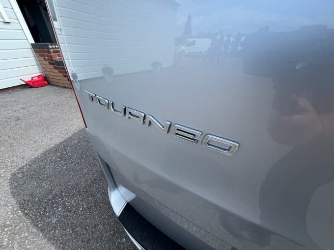 2025 Ford Tourneo Custom