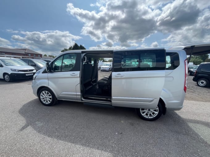 2025 Ford Tourneo Custom