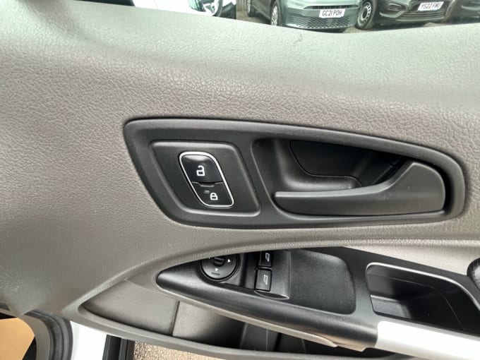 2025 Ford Transit Connect