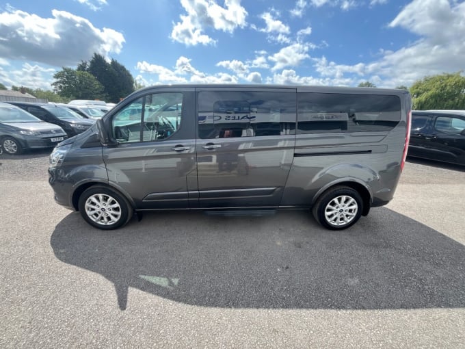 2025 Ford Tourneo Custom
