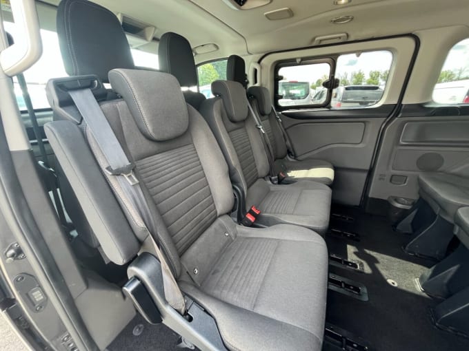 2025 Ford Tourneo Custom