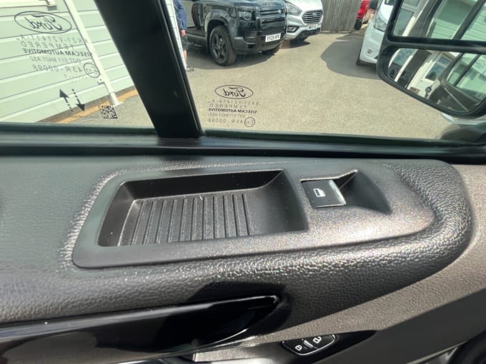 2025 Ford Tourneo Custom