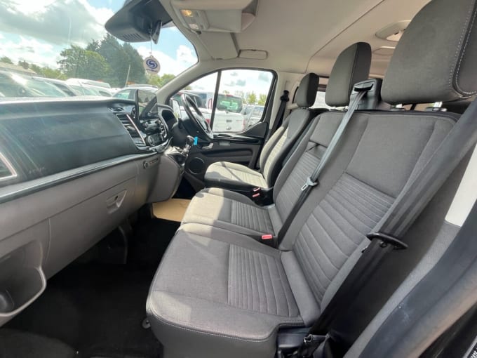 2025 Ford Tourneo Custom
