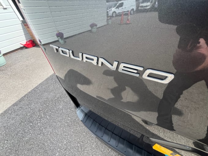2025 Ford Tourneo Custom