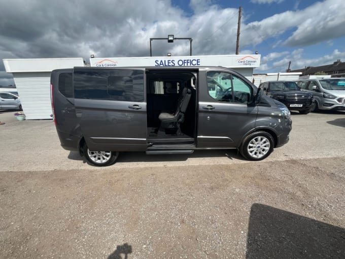 2025 Ford Tourneo Custom