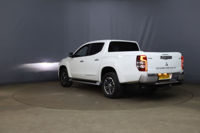 2025 Mitsubishi L200
