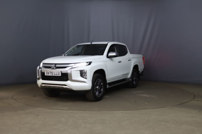 2025 Mitsubishi L200
