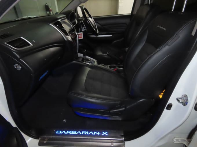 2025 Mitsubishi L200