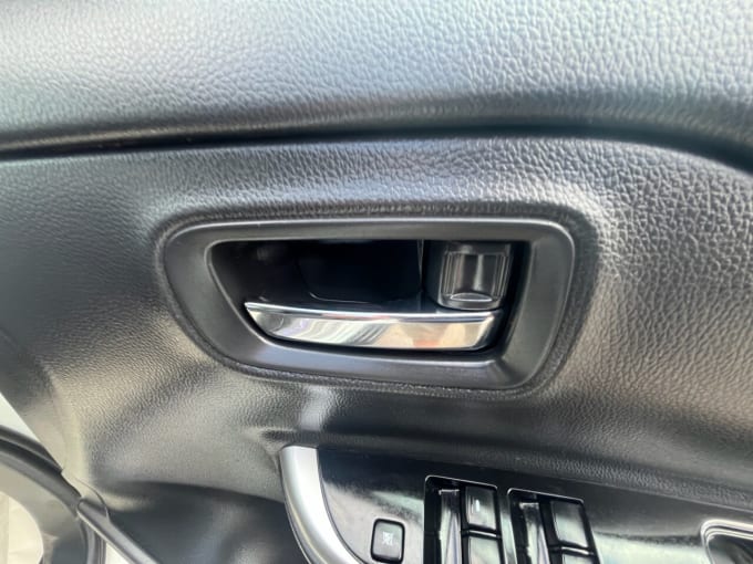 2025 Mitsubishi L200