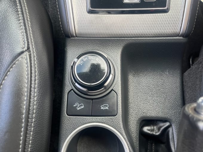 2025 Mitsubishi L200