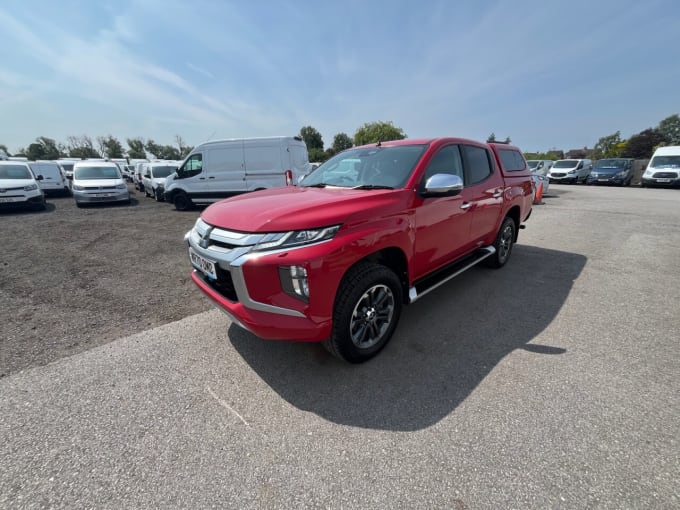 2025 Mitsubishi L200