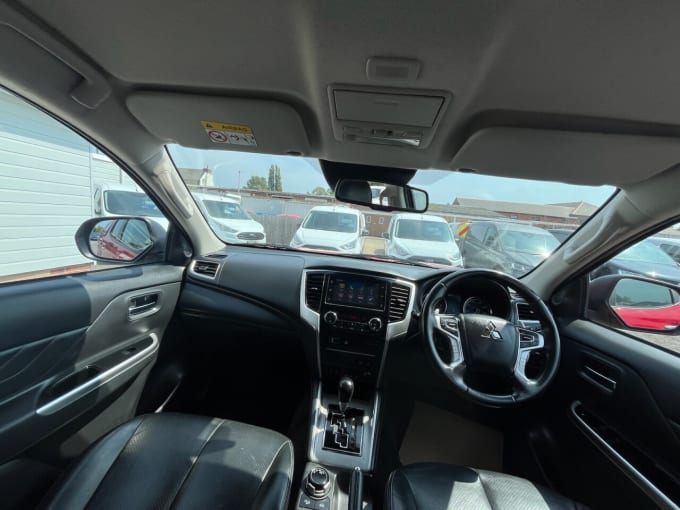 2025 Mitsubishi L200
