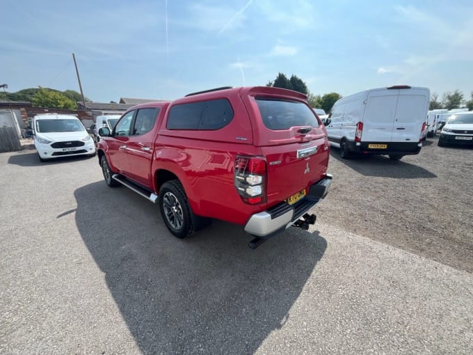2025 Mitsubishi L200