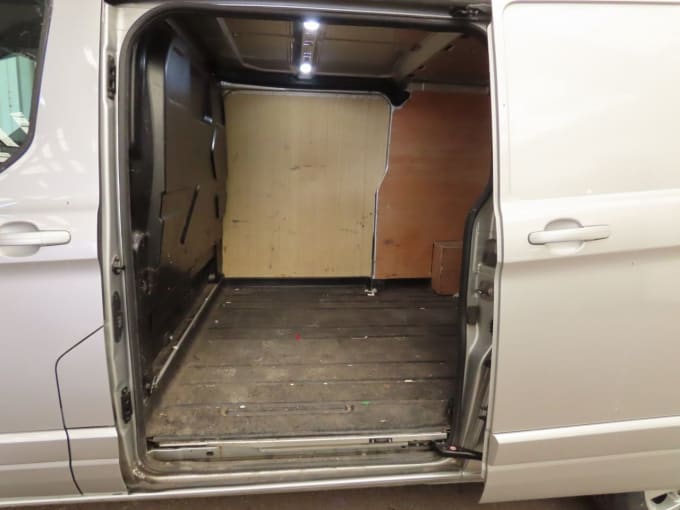 2025 Ford Transit Custom