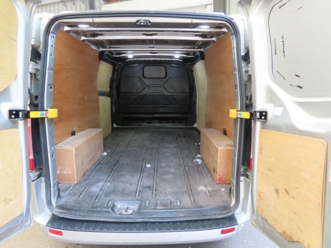 2025 Ford Transit Custom