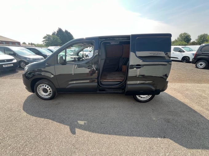 2025 Toyota Proace City