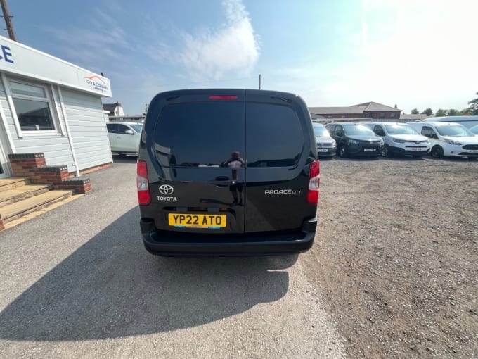 2025 Toyota Proace City
