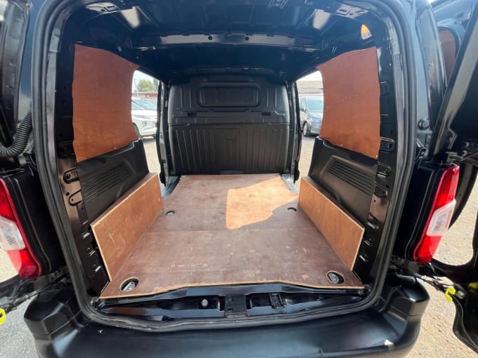 2025 Toyota Proace City