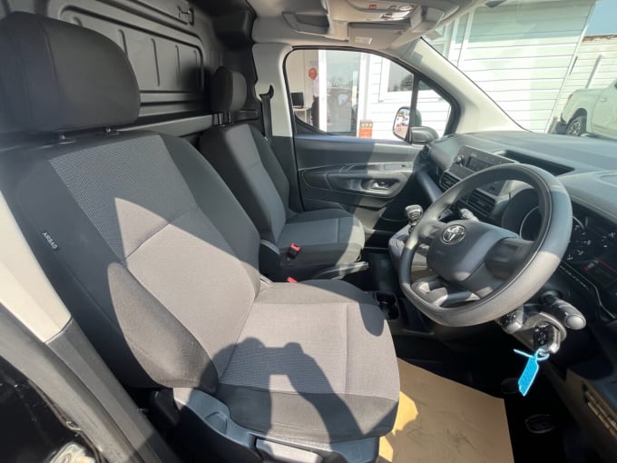 2025 Toyota Proace City