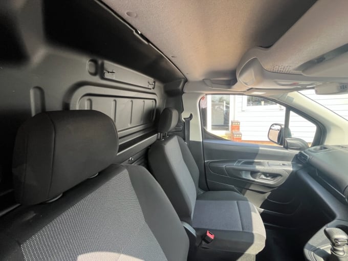 2025 Toyota Proace City