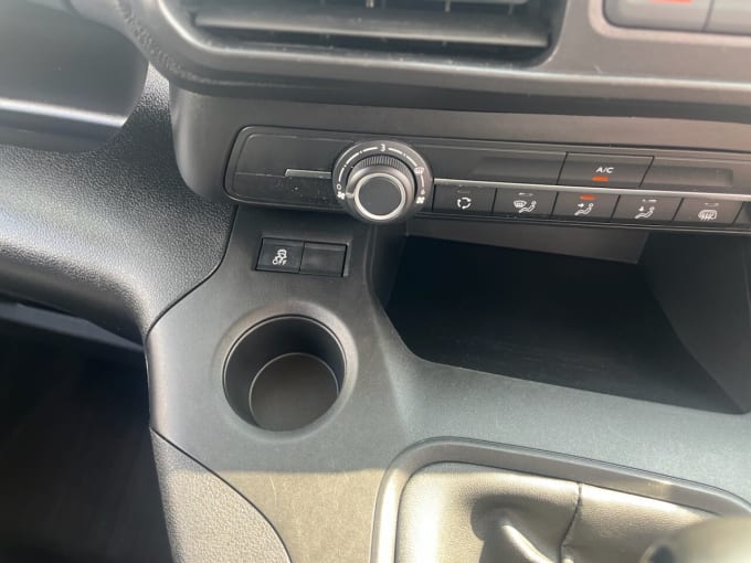 2025 Toyota Proace City