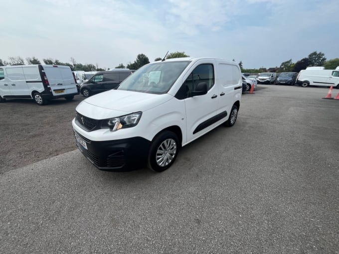 2025 Peugeot Partner