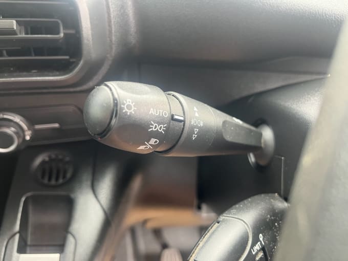 2025 Peugeot Partner