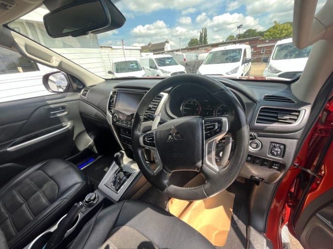 2025 Mitsubishi L200