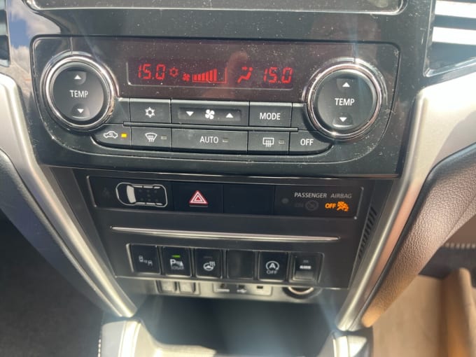 2025 Mitsubishi L200