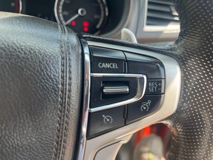 2025 Mitsubishi L200