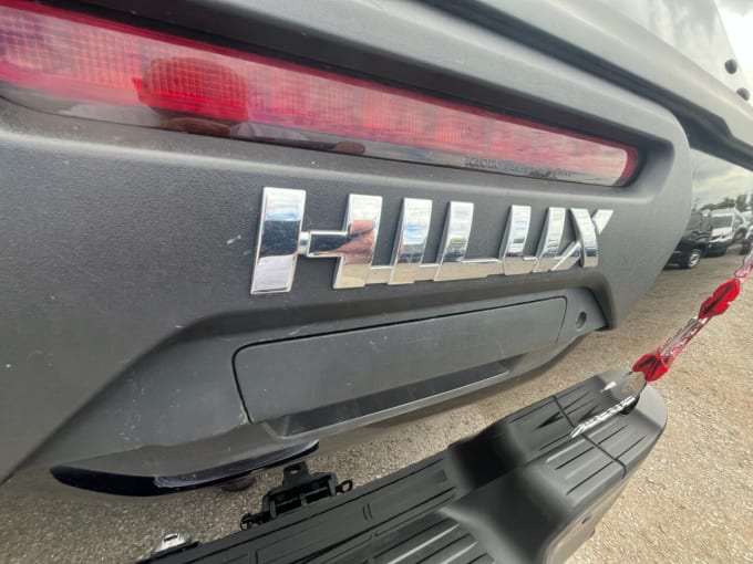 2025 Toyota Hi-lux
