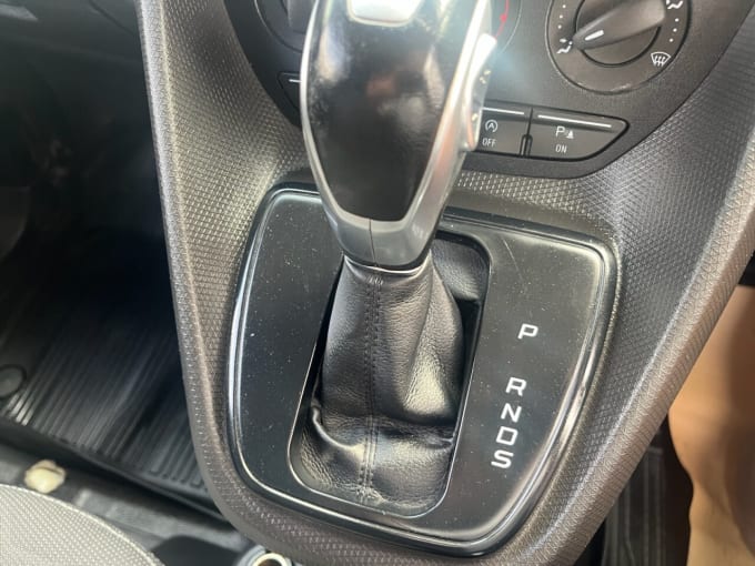 2025 Ford Transit Connect