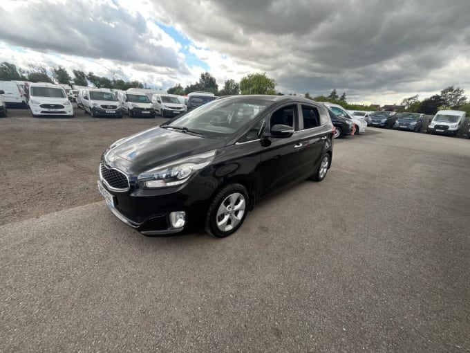 2025 Kia Carens