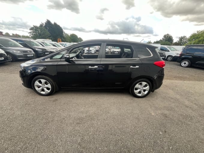 2025 Kia Carens