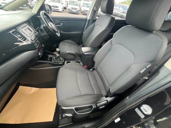 2025 Kia Carens