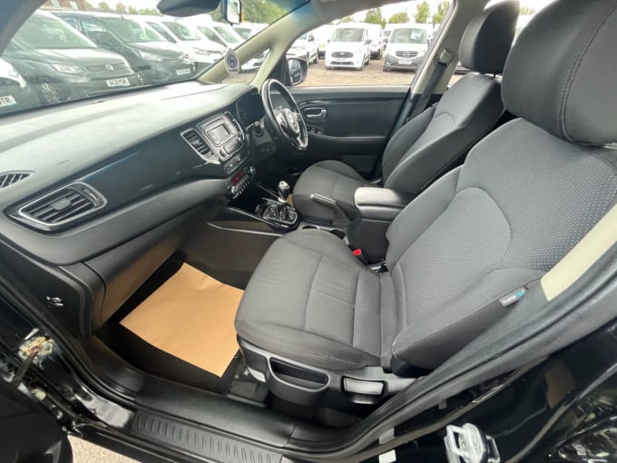2025 Kia Carens