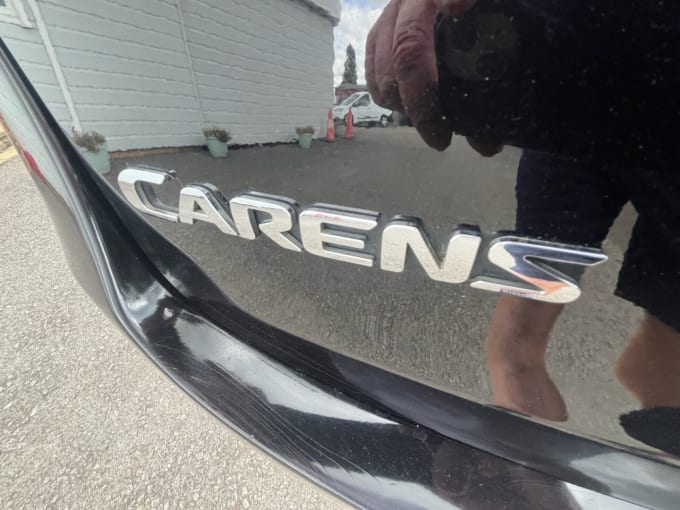 2025 Kia Carens