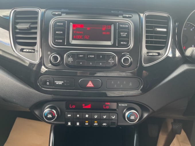 2025 Kia Carens