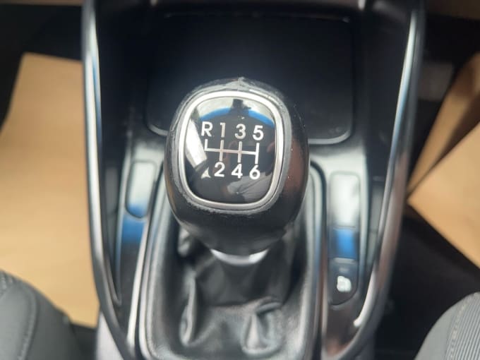 2025 Kia Carens