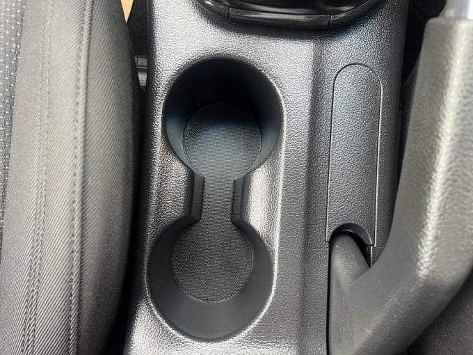 2025 Kia Carens